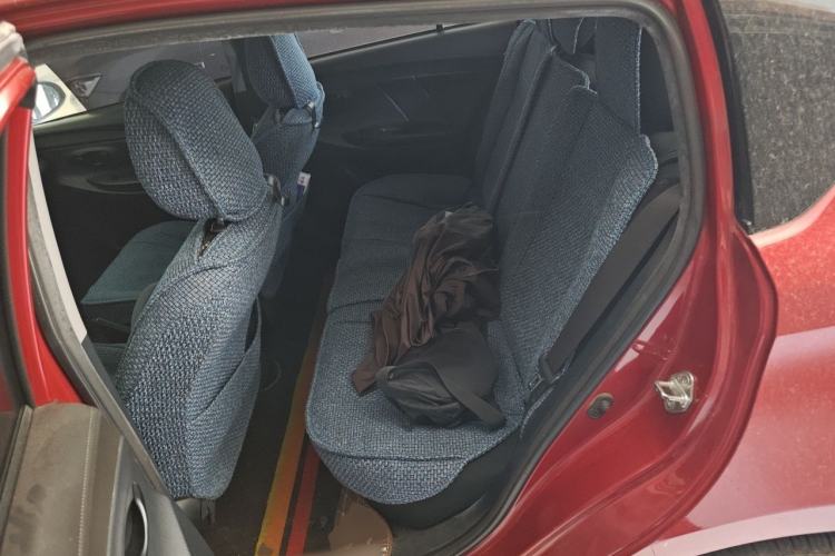 Used Toyota YARiS L Zhi Xuan 2014 1.3E Manual Charm Edition Left Rear Seat