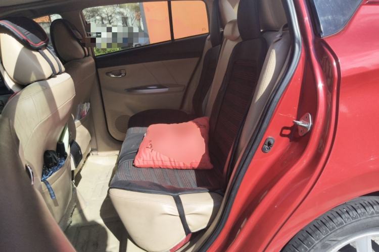 Used Toyota YARiS L Zhi Xuan 2014 1.5 GS Automatic Sharp Edition Left Rear Seat