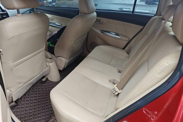 Used Toyota YARiS L Zhi Xuan 2014 1.5 GS Automatic Sharp Edition Left Rear Seat