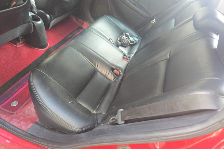 Used Toyota YARiS L Zhi Xuan 2014 1.5G Automatic Xuan Dong Edition Left Rear Seat