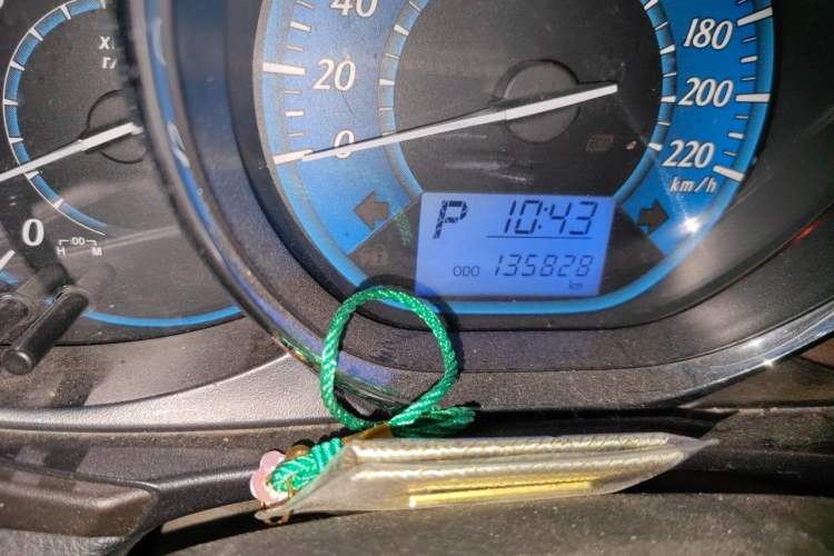 Used Toyota YARiS L Zhi Xuan 2014 1.3E Automatic Charm Edition Odometer Close Up