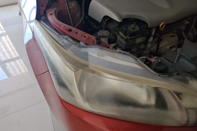 Used Toyota YARiS L Zhi Xuan 2014 1.3E Manual Charm Edition Right Front Headlight