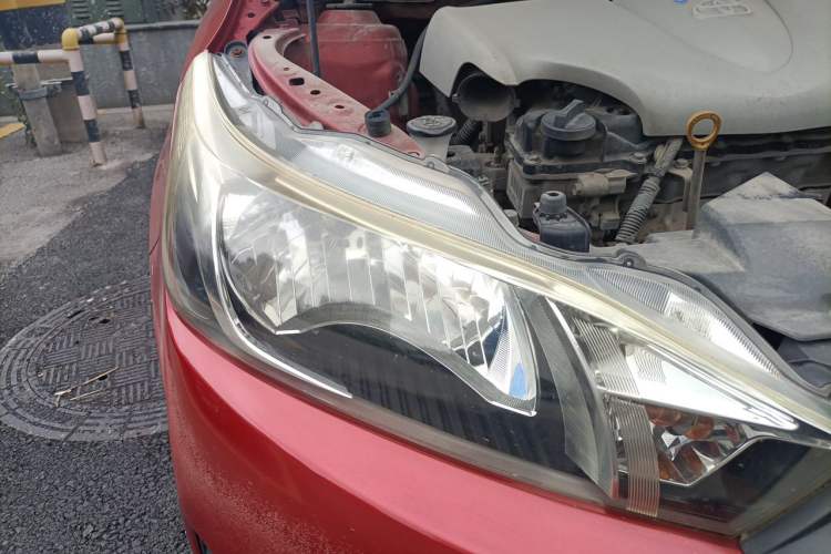 Used Toyota YARiS L Zhi Xuan 2014 1.3E Manual Charm Edition Right Front Headlight