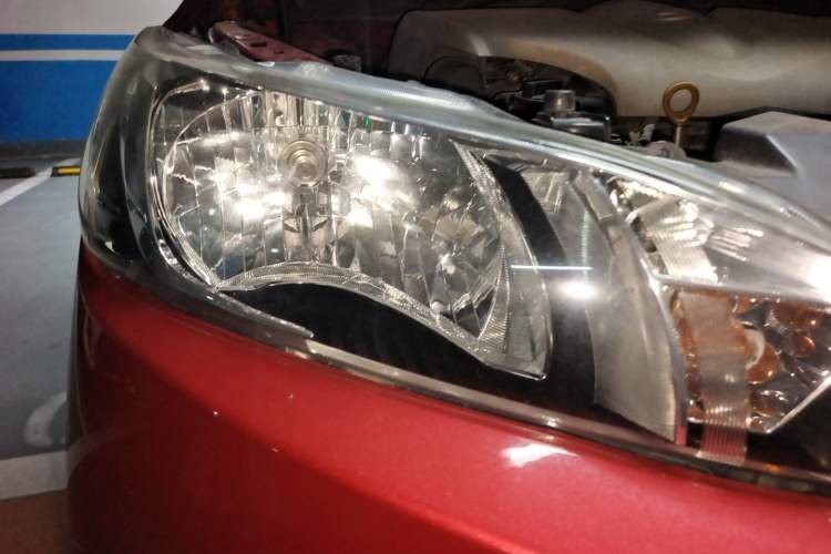 Used Toyota YARiS L Zhi Xuan 2014 1.3E Automatic Charm Edition Right Front Headlight