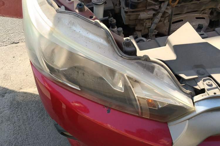 Used Toyota YARiS L Zhi Xuan 2014 1.5G Automatic Xuan Dong Edition Right Front Headlight