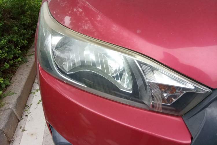 Used Toyota YARiS L Zhi Xuan 2014 1.3E Automatic Charm Edition Right Front Headlight