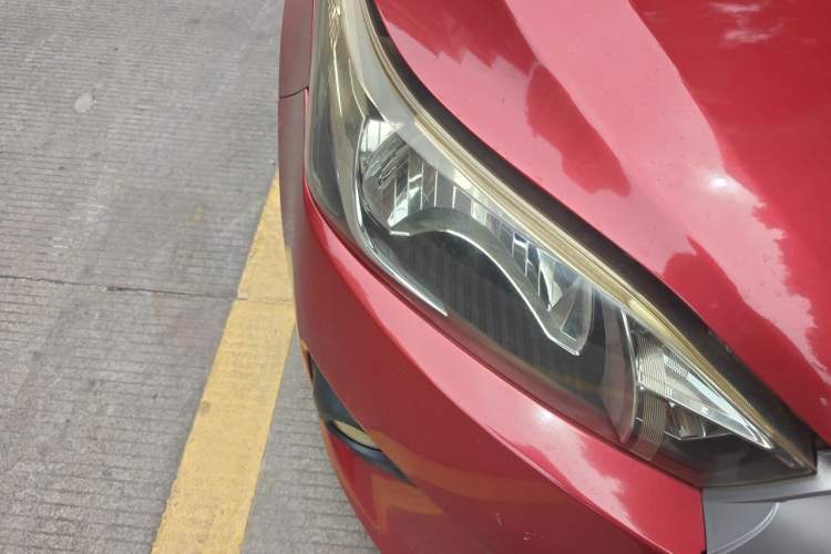 Used Toyota YARiS L Zhi Xuan 2014 1.5G Automatic Xuan Dong Edition Right Front Headlight