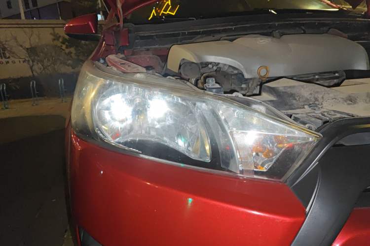 Used Toyota YARiS L Zhi Xuan 2014 1.3E Manual Charm Edition Right Front Headlight