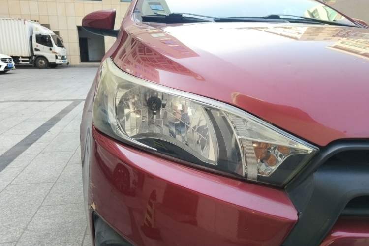 Used Toyota YARiS L Zhi Xuan 2014 1.3E Automatic Charm Edition Right Front Headlight