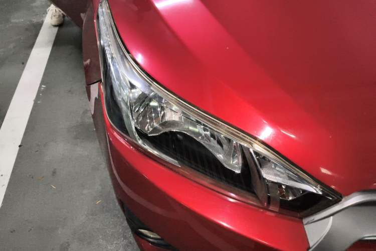 Used Toyota YARiS L Zhi Xuan 2014 1.5G Automatic Xuan Dong Edition Right Front Headlight