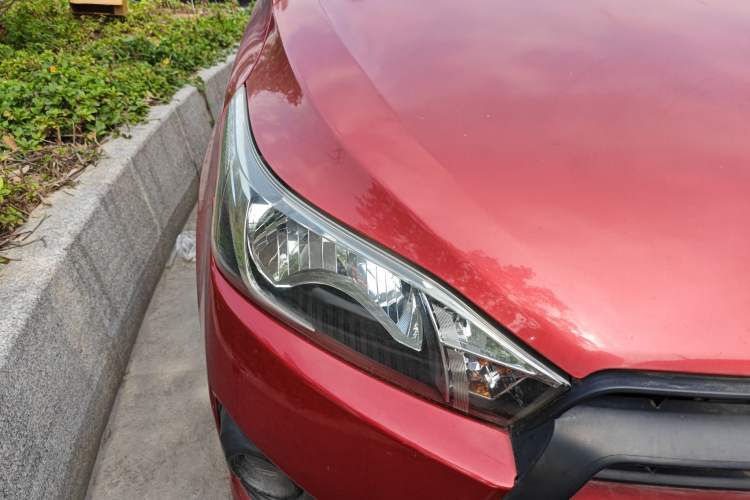 Used Toyota YARiS L Zhi Xuan 2014 1.3E Manual Charm Edition Right Front Headlight