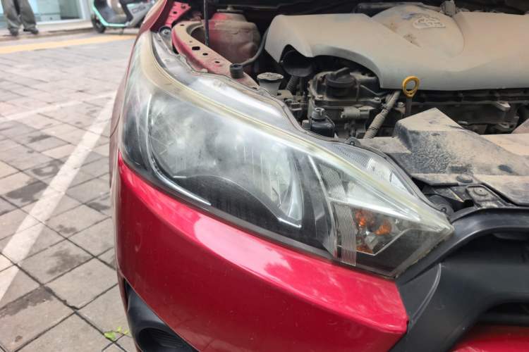 Used Toyota YARiS L Zhi Xuan 2014 1.3E Manual Charm Edition Right Front Headlight