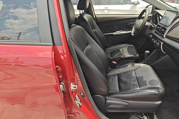 Used Toyota YARiS L Zhi Xuan 2014 1.3E Automatic Charm Edition Right Front Seat