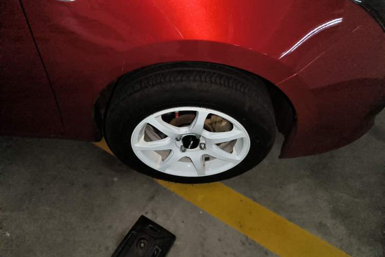 Used Toyota YARiS L Zhi Xuan 2014 1.5G Automatic Xuan Dong Edition Right Front Wheel Hub