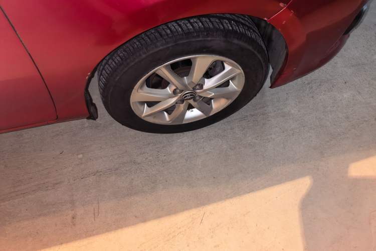 Used Toyota YARiS L Zhi Xuan 2014 1.5G Automatic Xuan Dong Edition Right Front Wheel Hub