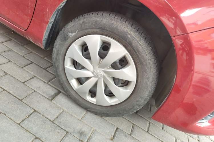 Used Toyota YARiS L Zhi Xuan 2014 1.3E Manual Charm Edition Right Front Wheel Hub