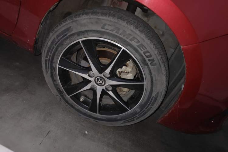 Used Toyota YARiS L Zhi Xuan 2014 1.5G Automatic Xuan Dong Edition Right Front Wheel Hub