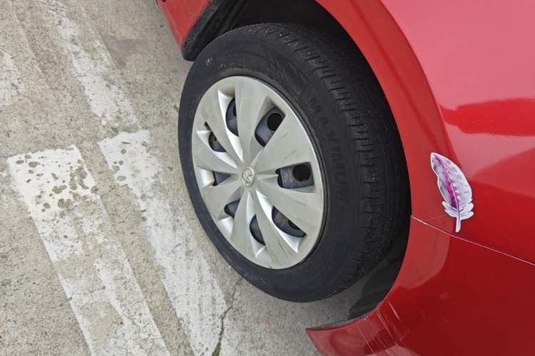 Used Toyota YARiS L Zhi Xuan 2014 1.3E Automatic Charm Edition Right Front Wheel Hub