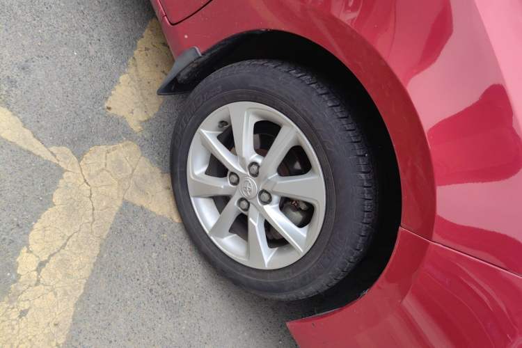 Used Toyota YARiS L Zhi Xuan 2014 1.5G Automatic Xuan Dong Edition Right Front Wheel Hub