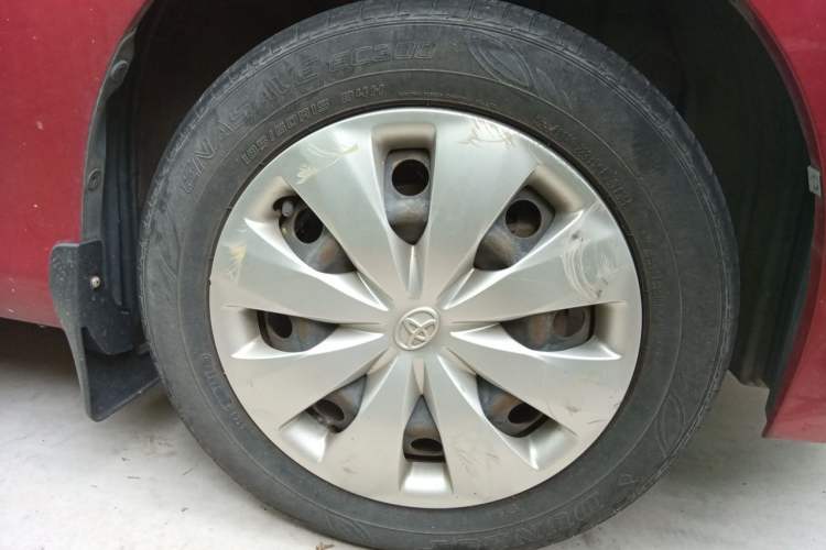 Used Toyota YARiS L Zhi Xuan 2014 1.3E Automatic Charm Edition Right Front Wheel Hub