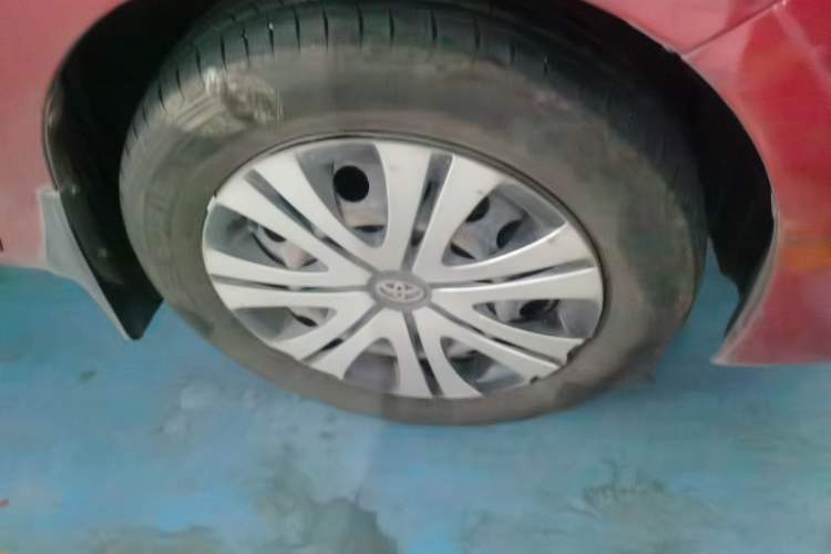Used Toyota YARiS L Zhi Xuan 2014 1.3E Automatic Charm Edition Right Front Wheel Hub