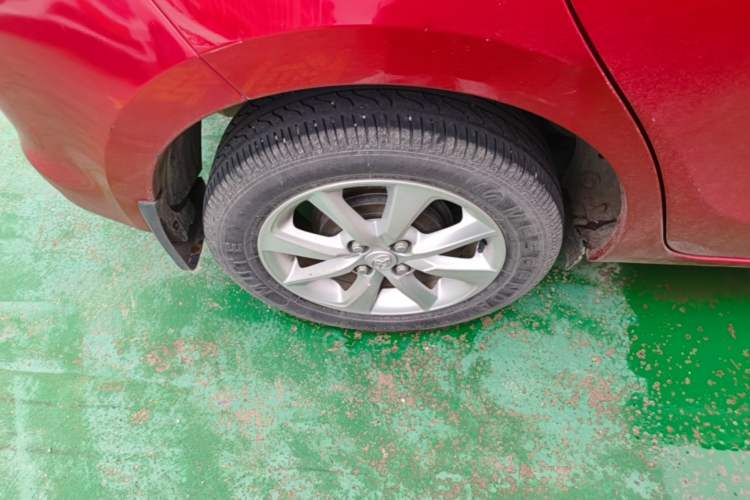 Used Toyota YARiS L Zhi Xuan 2014 1.5G Automatic Xuan Dong Edition Right Rear Wheel Hub