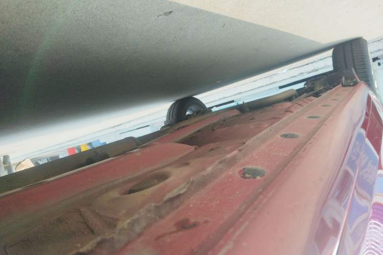 Used Toyota YARiS L Zhi Xuan 2014 1.3E Automatic Charm Edition Right Side Sill