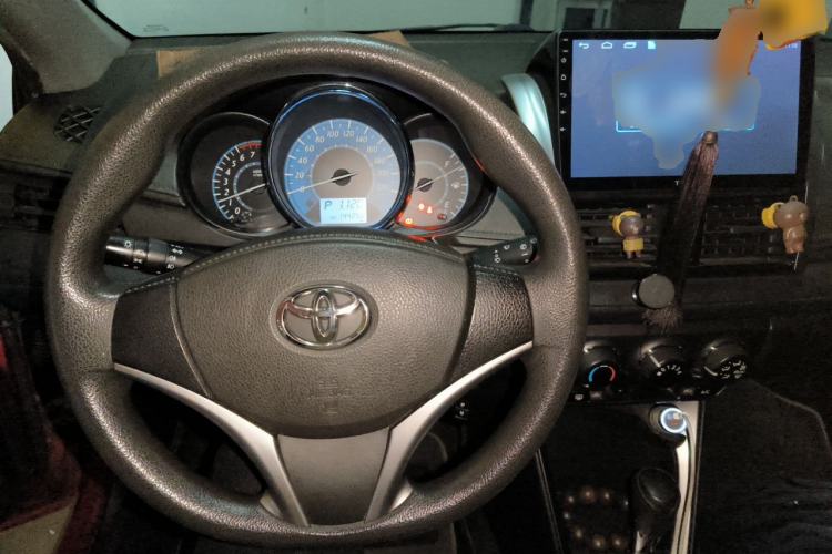 Used Toyota YARiS L Zhi Xuan 2014 1.5G Automatic Xuan Dong Edition Steering Wheel