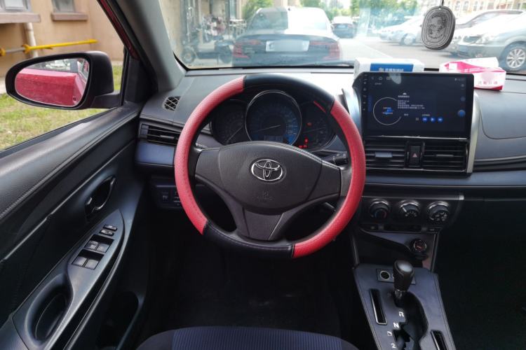 Used Toyota YARiS L Zhi Xuan 2014 1.3E Automatic Charm Edition Steering Wheel