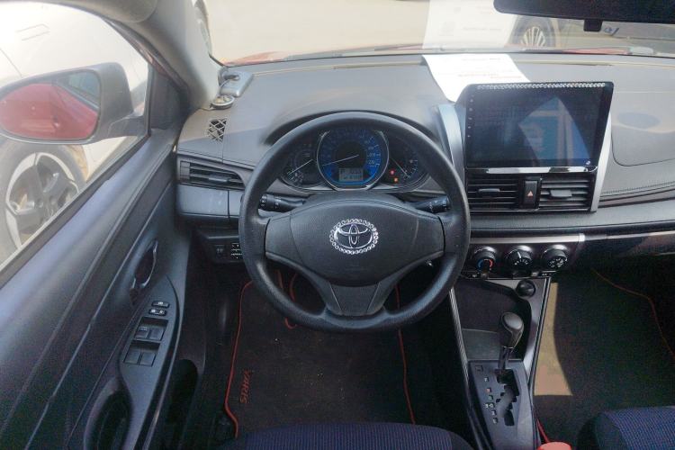 Used Toyota YARiS L Zhi Xuan 2014 1.3E Automatic Charm Edition Steering Wheel