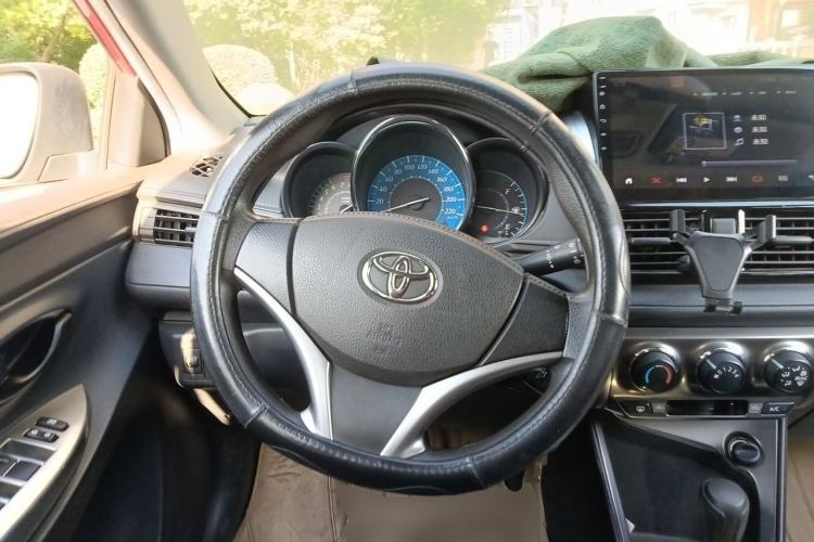 Used Toyota YARiS L Zhi Xuan 2014 1.5G Automatic Xuan Dong Edition Steering Wheel