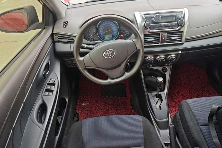 Used Toyota YARiS L Zhi Xuan 2014 1.3E Automatic Charm Edition Steering Wheel