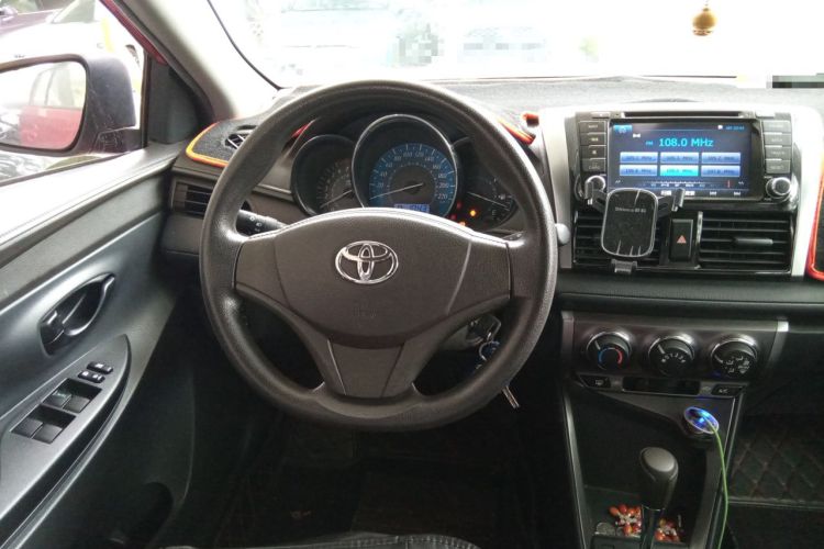 Used Toyota YARiS L Zhi Xuan 2014 1.3E Automatic Charm Edition Steering Wheel