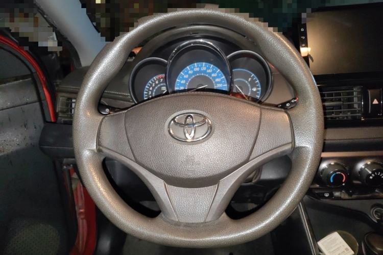 Used Toyota YARiS L Zhi Xuan 2014 1.3E Automatic Charm Edition Steering Wheel