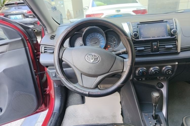 Used Toyota YARiS L Zhi Xuan 2014 1.3E Automatic Charm Edition Steering Wheel