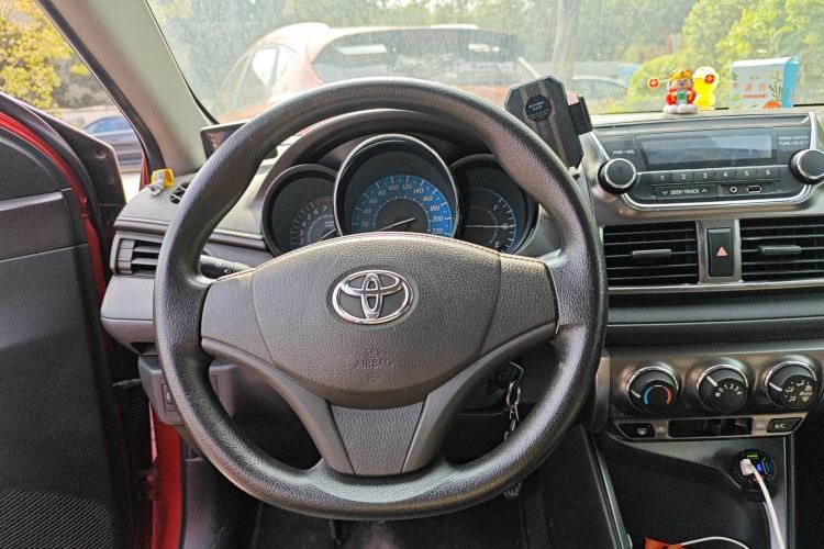 Used Toyota YARiS L Zhi Xuan 2014 1.3E Manual Charm Edition Steering Wheel