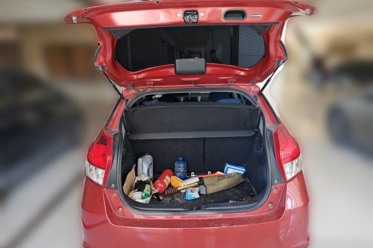 Used Toyota YARiS L Zhi Xuan 2014 1.3E Manual Charm Edition Trunk