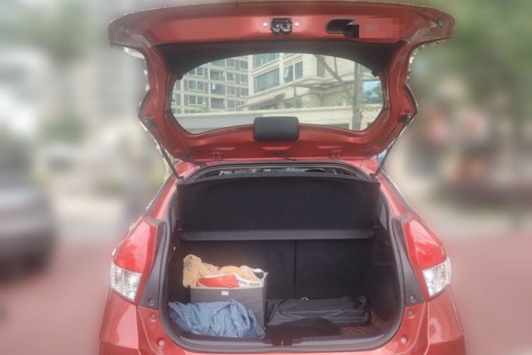 Used Toyota YARiS L Zhi Xuan 2014 1.5G Automatic Xuan Dong Edition Trunk
