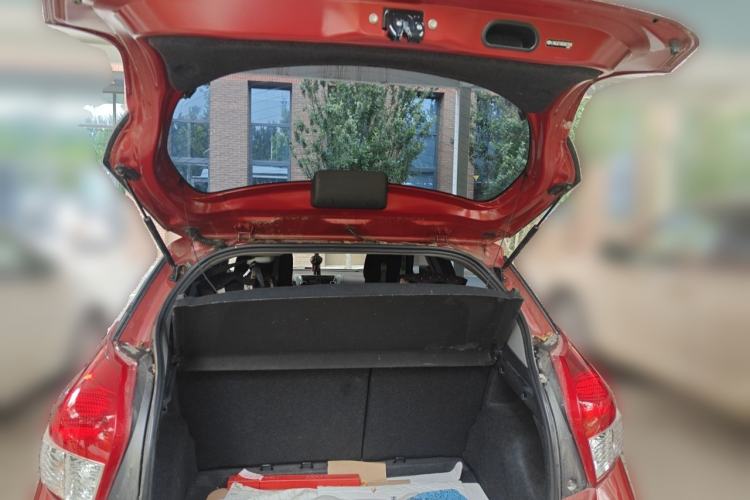 Used Toyota YARiS L Zhi Xuan 2014 1.5G Automatic Xuan Dong Edition Trunk