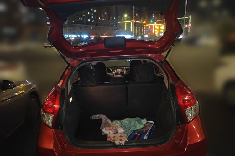 Used Toyota YARiS L Zhi Xuan 2014 1.3E Manual Charm Edition Trunk