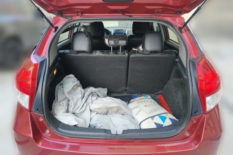 Used Toyota YARiS L Zhi Xuan 2014 1.3E Automatic Charm Edition Trunk