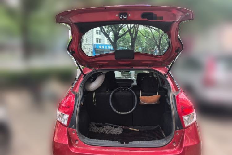 Used Toyota YARiS L Zhi Xuan 2014 1.3E Manual Charm Edition Trunk