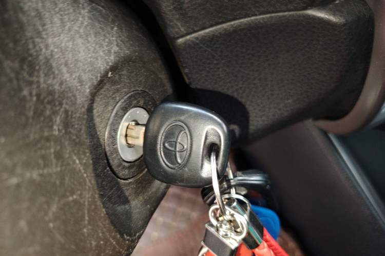 Used Toyota YARiS L Zhi Xuan 2014 1.5G Automatic Xuan Dong Edition Vehicle Key