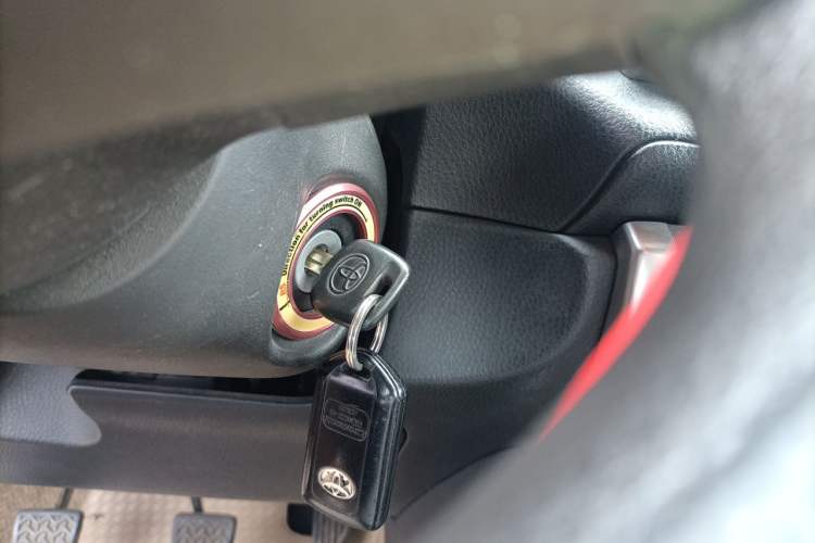Used Toyota YARiS L Zhi Xuan 2014 1.3E Manual Charm Edition Vehicle Key