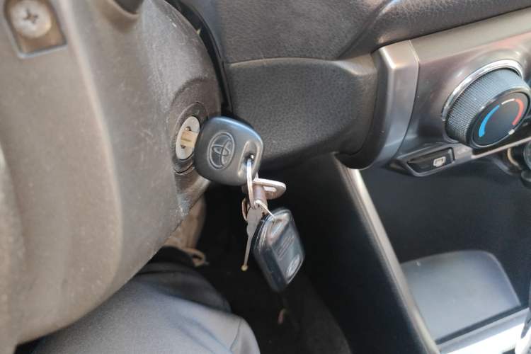 Used Toyota YARiS L Zhi Xuan 2014 1.5G Automatic Xuan Dong Edition Vehicle Key