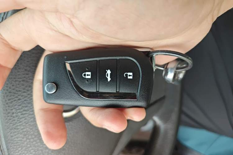 Used Toyota YARiS L Zhi Xuan 2014 1.3E Manual Charm Edition Vehicle Key