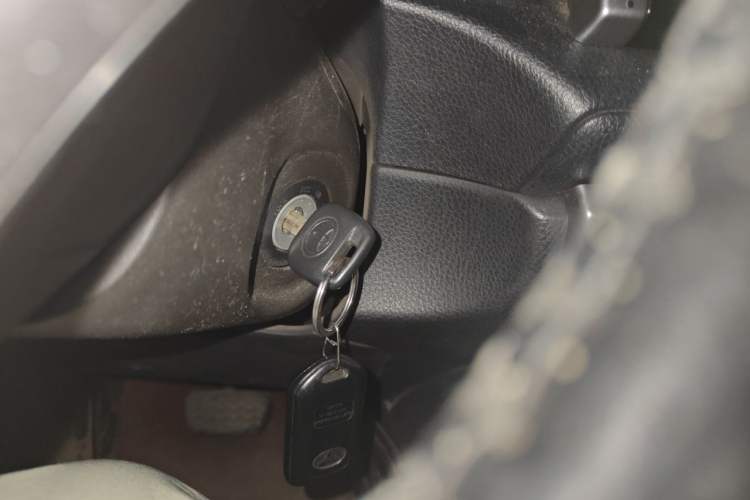 Used Toyota YARiS L Zhi Xuan 2014 1.5G Automatic Xuan Dong Edition Vehicle Key