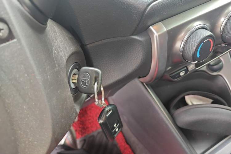 Used Toyota YARiS L Zhi Xuan 2014 1.3E Automatic Charm Edition Vehicle Key