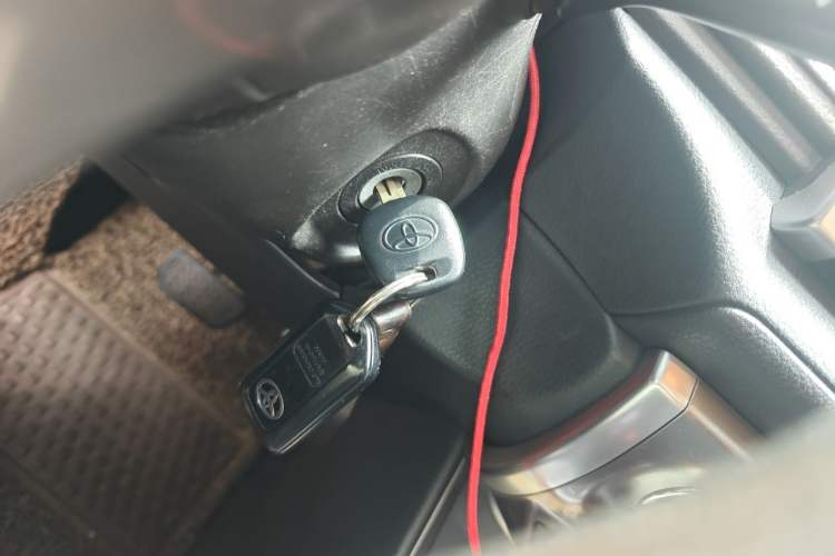 Used Toyota YARiS L Zhi Xuan 2014 1.5G Automatic Xuan Dong Edition Vehicle Key