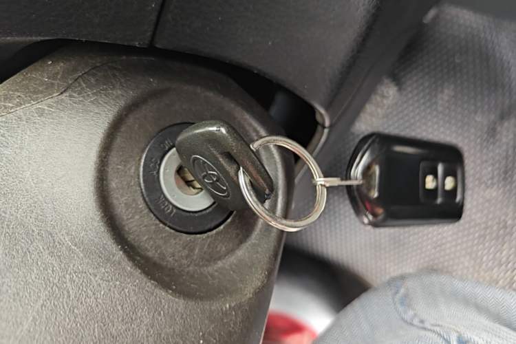Used Toyota YARiS L Zhi Xuan 2014 1.3E Automatic Charm Edition Vehicle Key